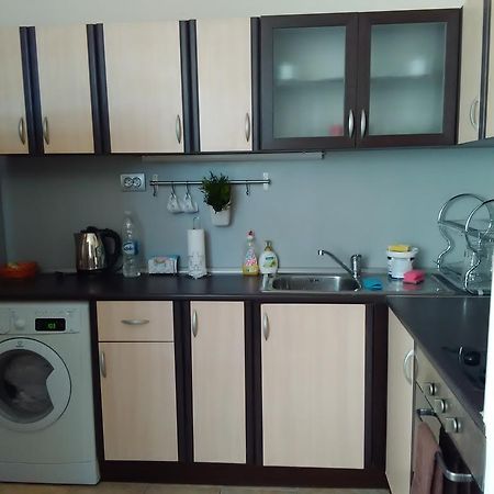 Geri Apartment Μπουργκάς Εξωτερικό φωτογραφία