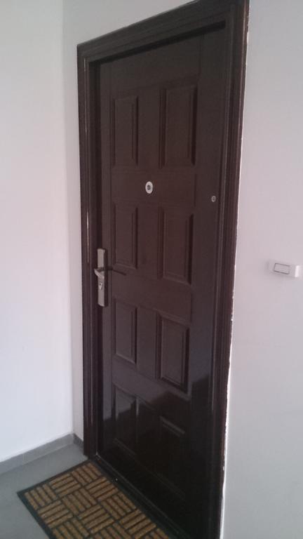 Geri Apartment Μπουργκάς Εξωτερικό φωτογραφία