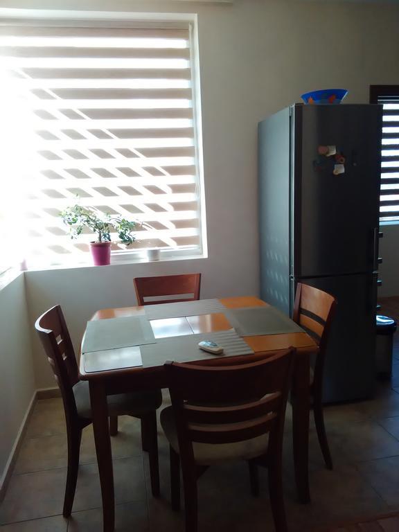 Geri Apartment Μπουργκάς Εξωτερικό φωτογραφία